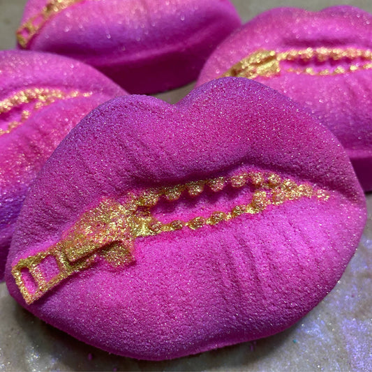 Zip Your Lips Bath Bomb